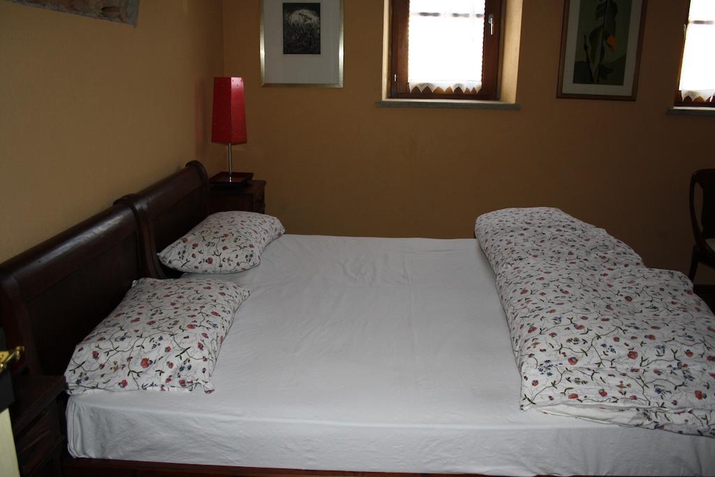 Villa Il Baco Da Seta Manta Habitación foto